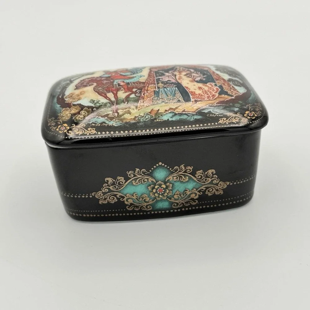 Vintage 1990 Kholui Marya Morevna Russian Music Box Sergey Devyatkin 1761A